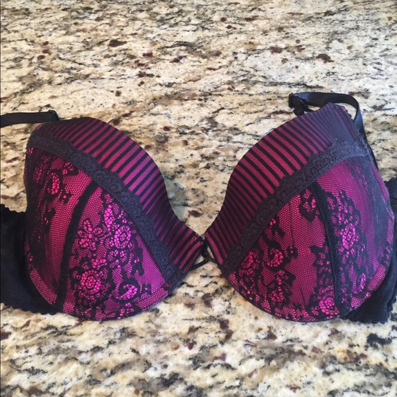 sexy and smart Other - 3 for $10☀️Magenta and Black 36D Bra